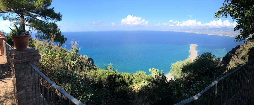 L'Ulivo In Villa Greco Tindari Dış mekan fotoğraf