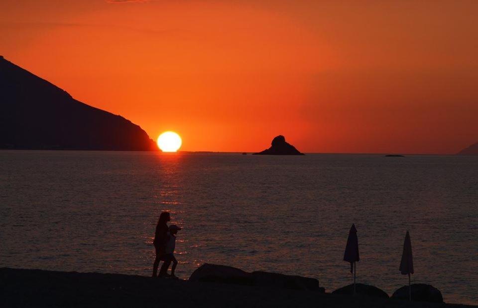 L'Ulivo In Villa Greco Tindari Dış mekan fotoğraf