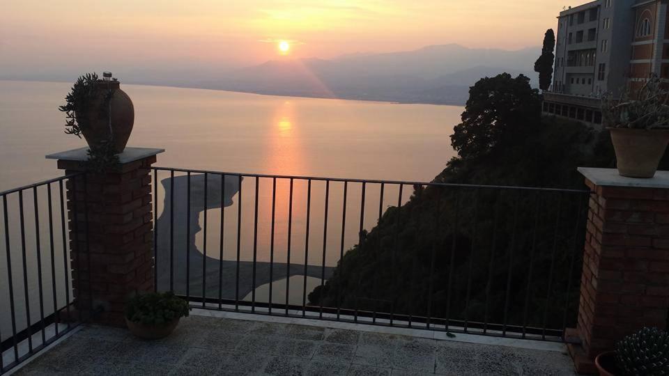L'Ulivo In Villa Greco Tindari Dış mekan fotoğraf