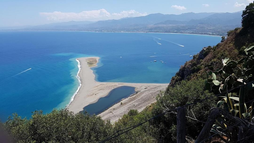 L'Ulivo In Villa Greco Tindari Dış mekan fotoğraf