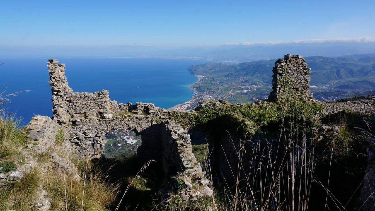 L'Ulivo In Villa Greco Tindari Dış mekan fotoğraf
